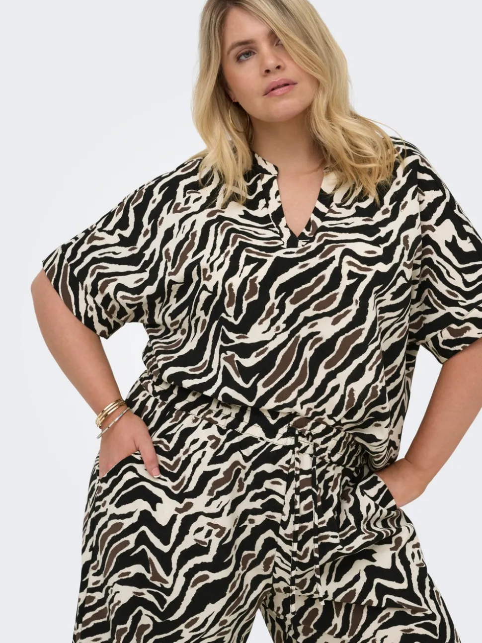 CARELITE Bluse