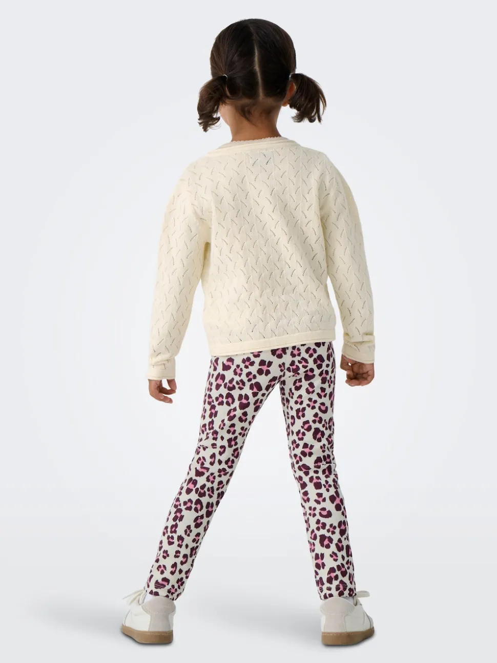KMGMEGAN Strickjacke
