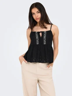 ONLARABELLA Top