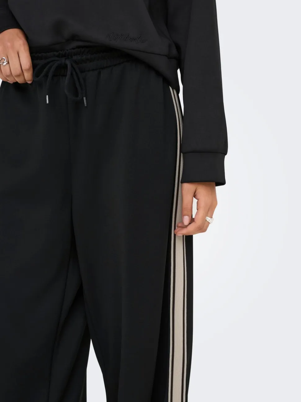 ONLASTA Locker geschnitten Klassische Hose