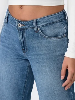 ONLBRITNEY Niedrige Taille Gerade geschnitten Jeans