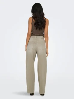 ONLGIANNA Mittlere Taille Gerade geschnitten Jeans