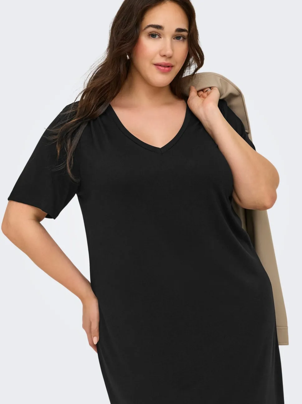 CARCORAL Kurzes Kleid