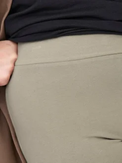 CARTIME Slim Fit Shorts