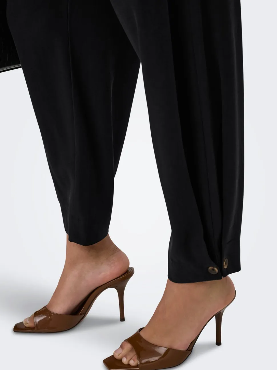 JDYASTA Locker geschnitten Hose mit weitem Beinschnitt