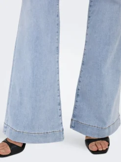 ONLBLUSH Mittlere Taille Retro-Fit, ausgestellt Jeans