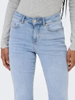 ONLBLUSH Mittlere Taille Retro-Fit, ausgestellt Jeans