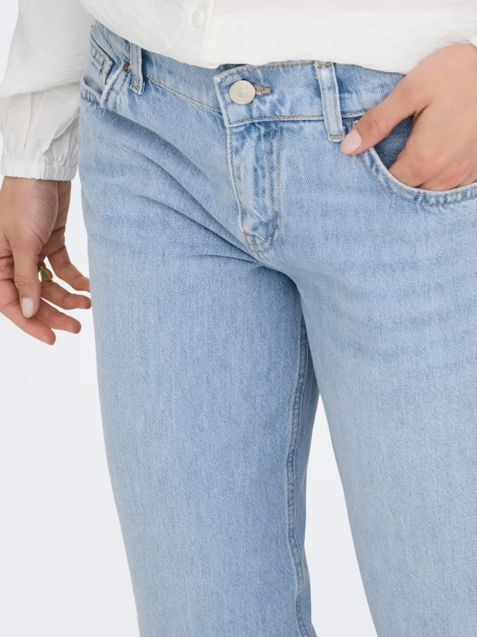 ONLBRENDA Niedrige Taille Gerade geschnitten Jeans