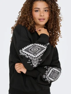 ONLCALLY Sweatshirt