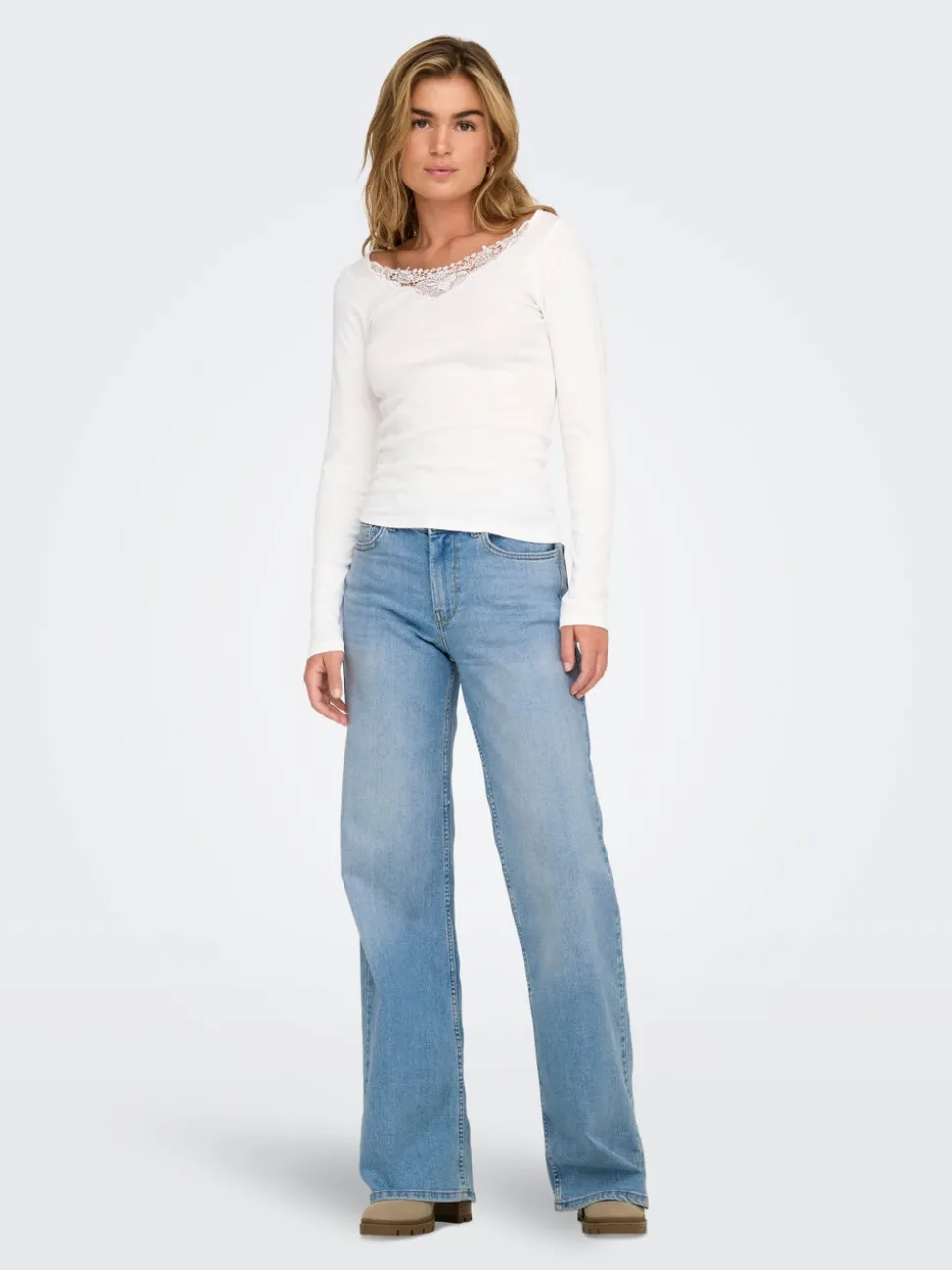 ONLCHRIS Low Waist Weiter Beinschnitt Jeans