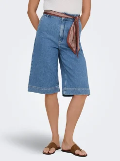 ONLDAVINA Mittlere Taille Normal geschnitten Jeans-Shorts