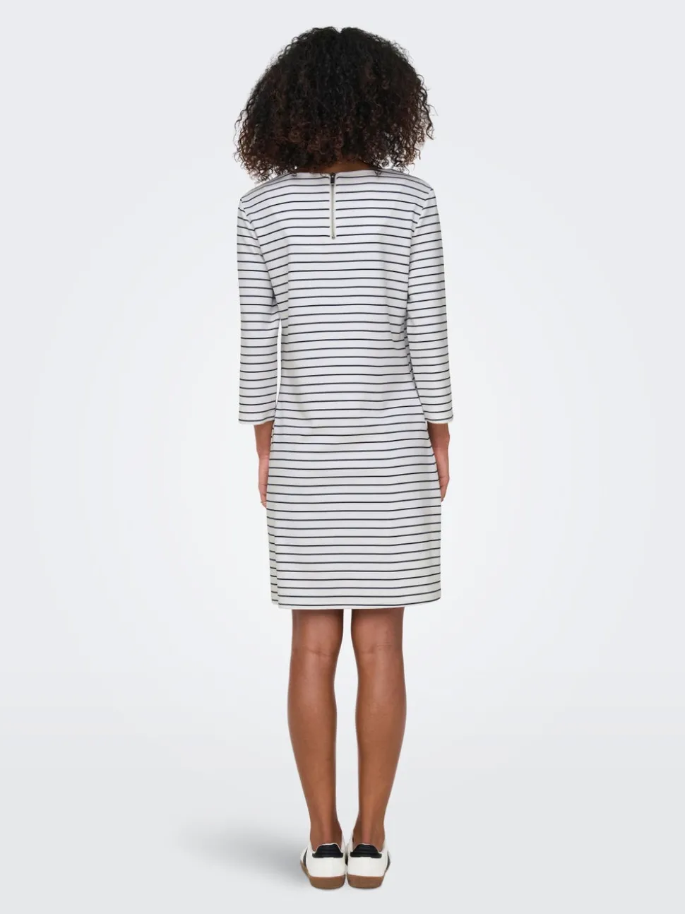 ONLDEMI Kurzes Kleid