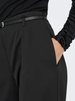 ONLMALIKA Locker geschnitten Hose