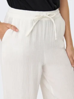 ONLTHYRA Komfort Fit Hose mit weitem Beinschnitt
