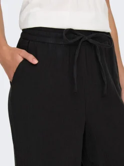 ONLTHYRA Komfort Fit Hose mit weitem Beinschnitt