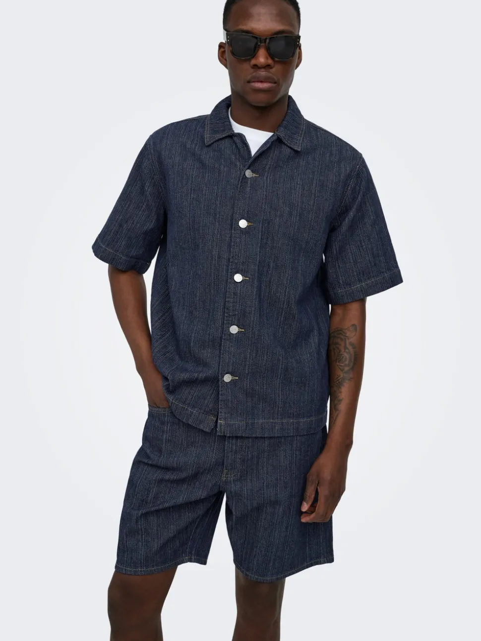 ONSFADE Mid Rise Locker geschnitten Shorts